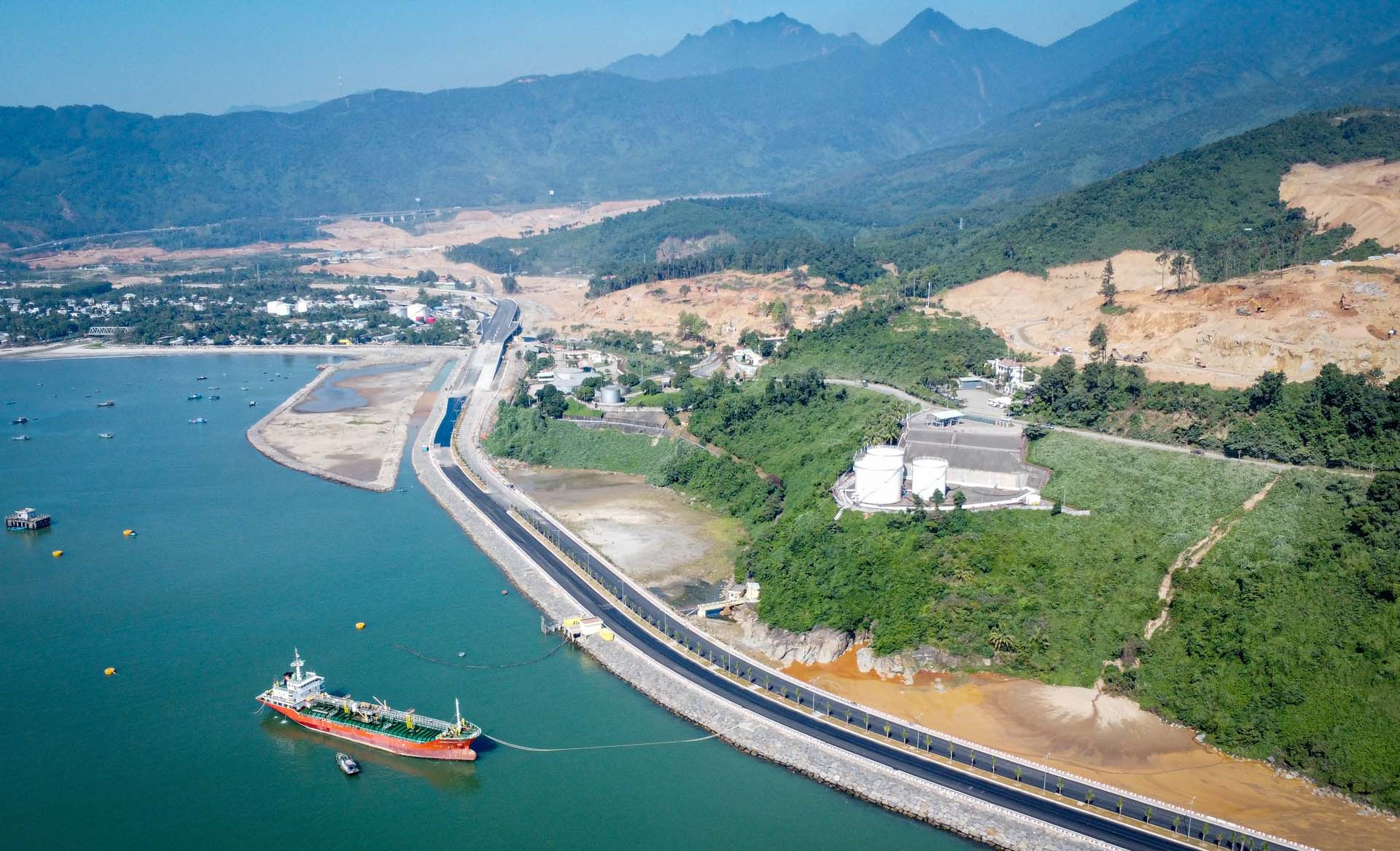 hình ảnh cảng liên chiểu vinhome làng vân